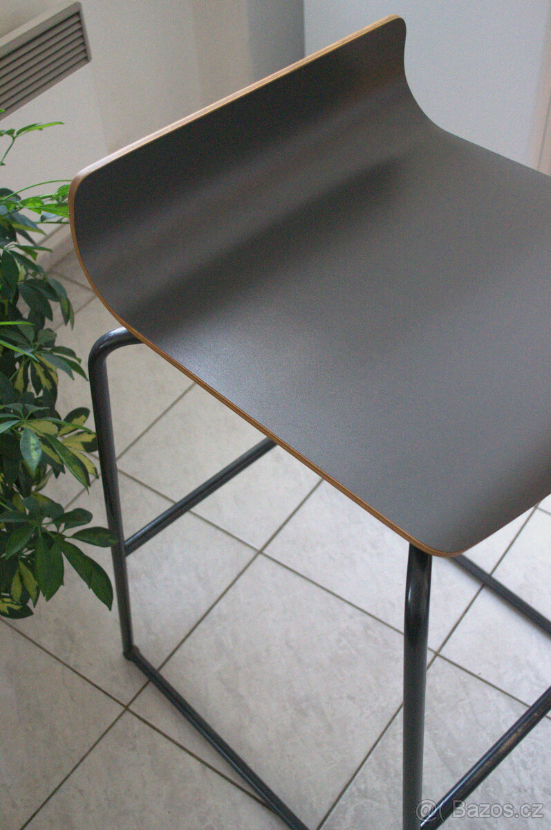 Barové židle IKEA SEBASTIAN – černé