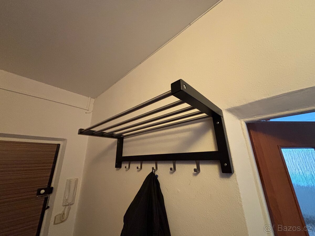 Věšák