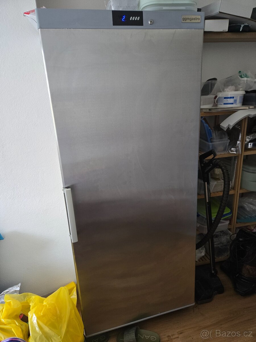 Nerezova gastro lednice 600l