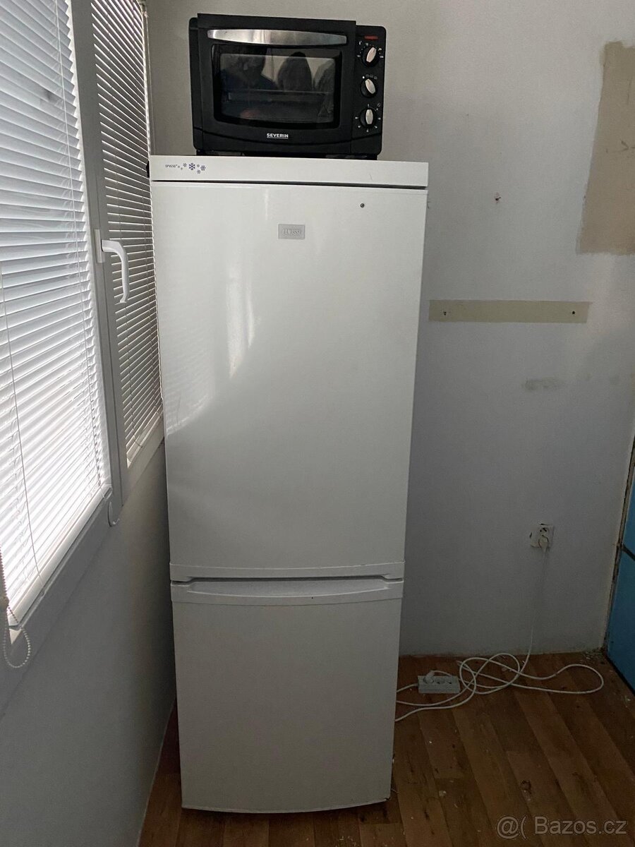 Lednice Zanussi spazio