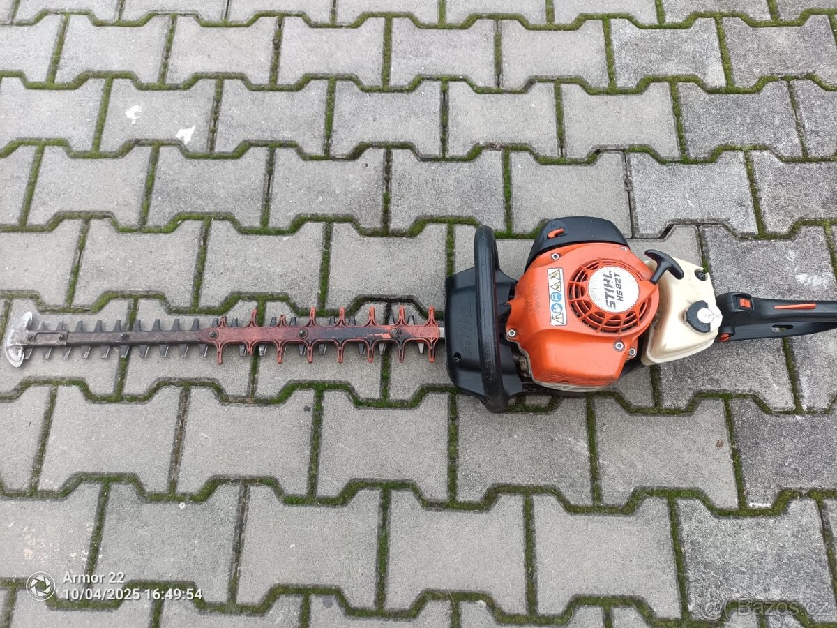 Prodám zahradní benzínové nůžky STIHL HS 82 T