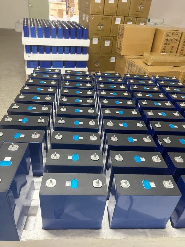 LifePo4 EVE 3.2v 628ah a jiné