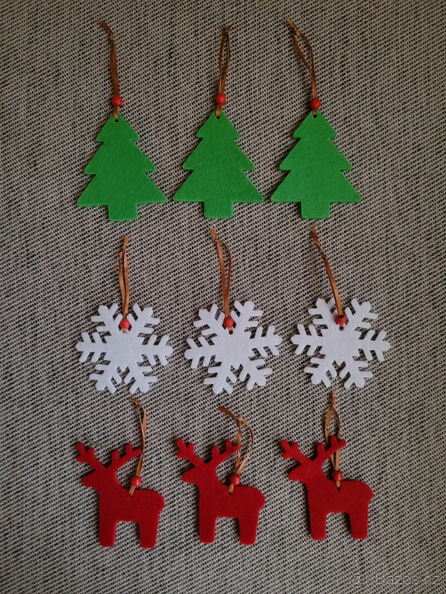 Devět vánočních ozdob z filcu zn. IKEA