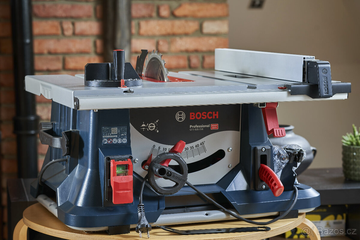 Stolní pila BOSCH GTS 635-216 NOVÁ POUZE ROZBALENÁ
