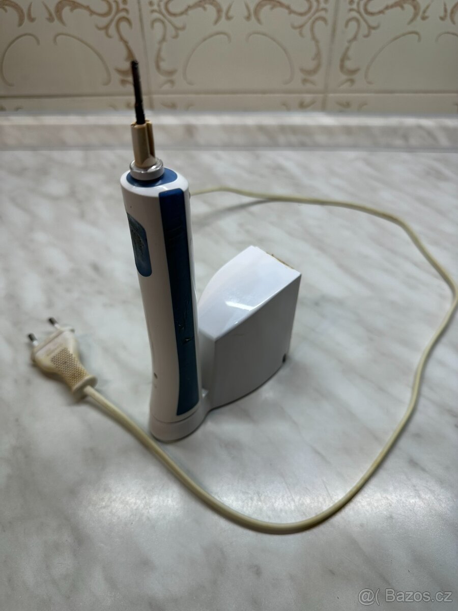 Elektrický kartáček Braun Oral B