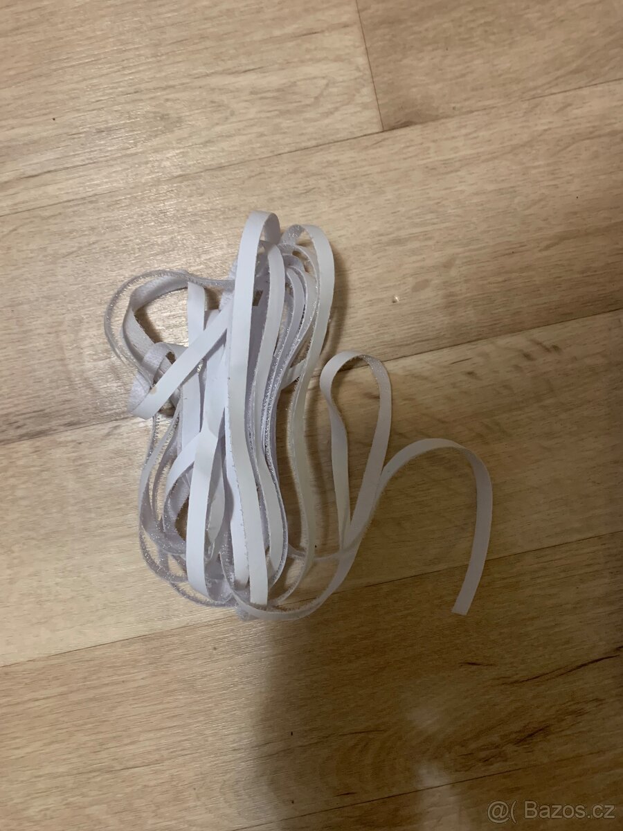 Okenní sítě proti pylu