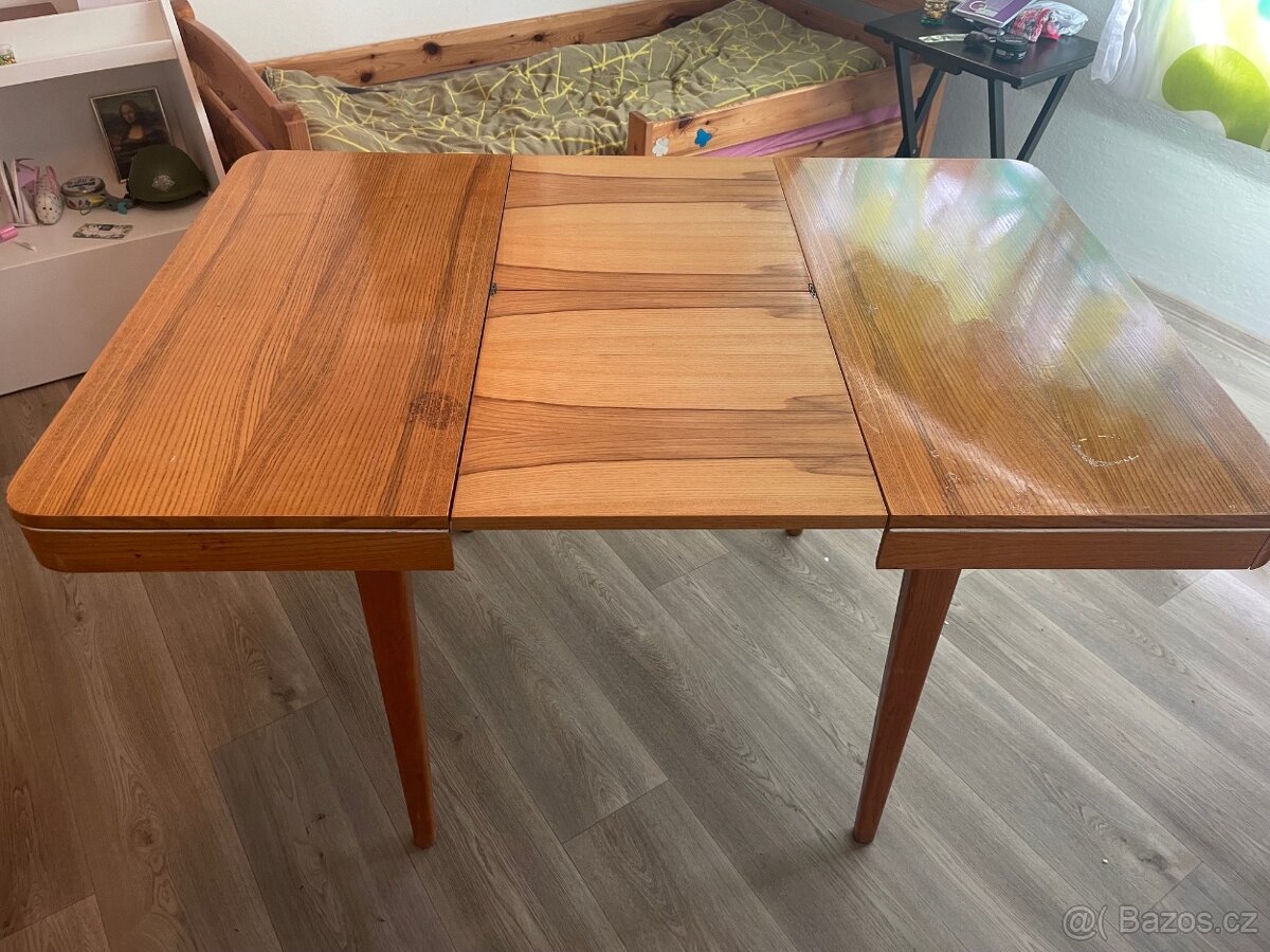 Prodám retro jídelní rozkládací stůl JITONA
