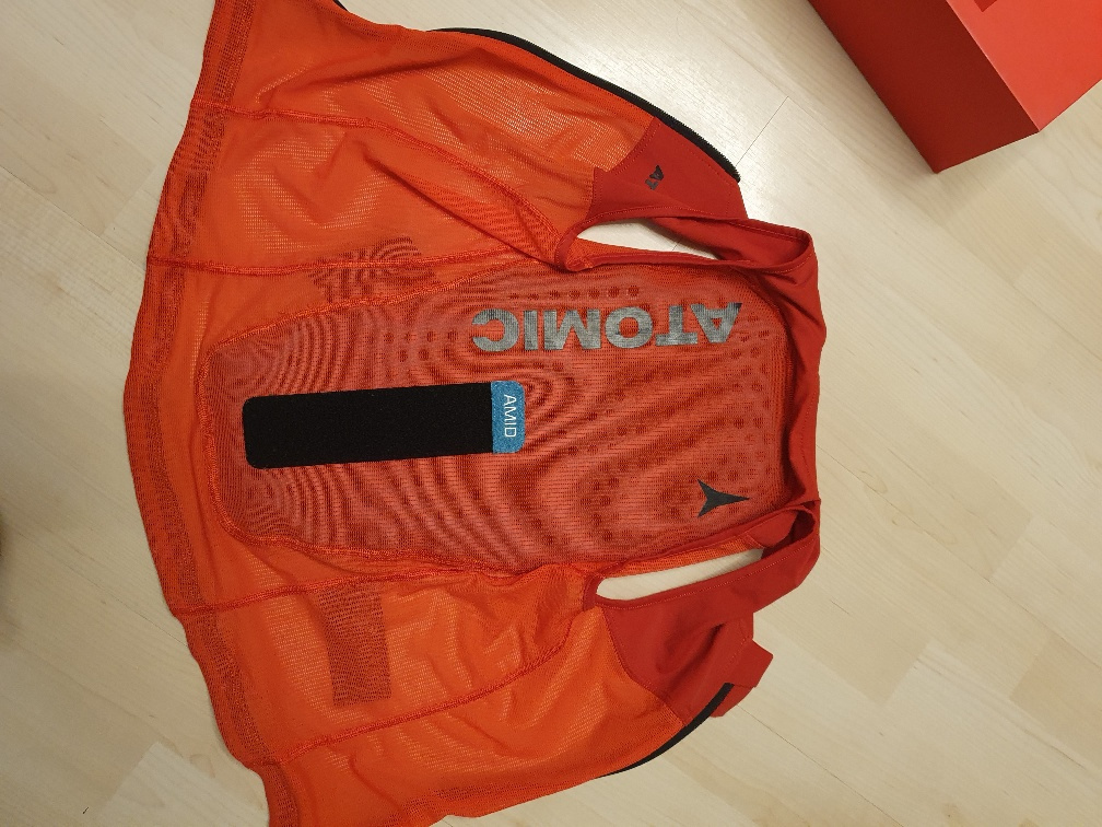 Dětský páteřák Atomic Amid Body, vel. J-Small