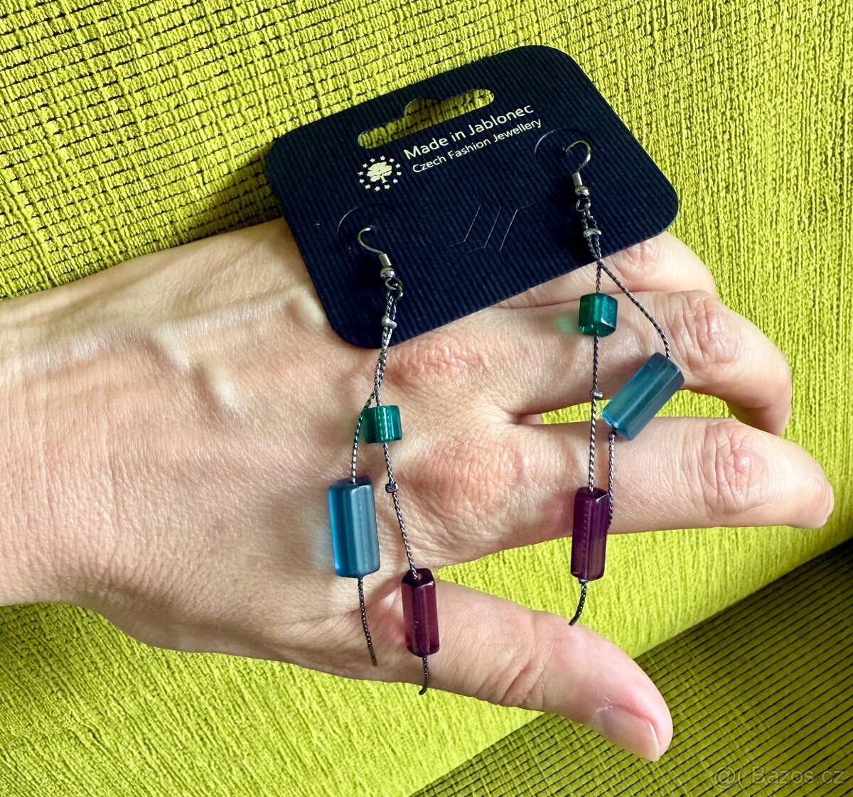 Krásné visací náušnice, bižu Jablonec nad Nisou.