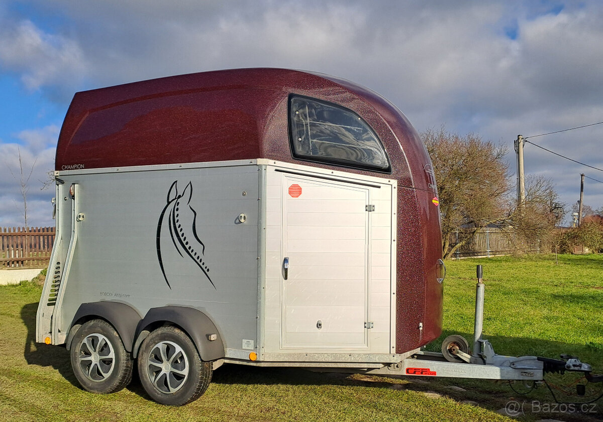 Prodám celohliníkový přívěs - přepravník na 2 koně Böckmann