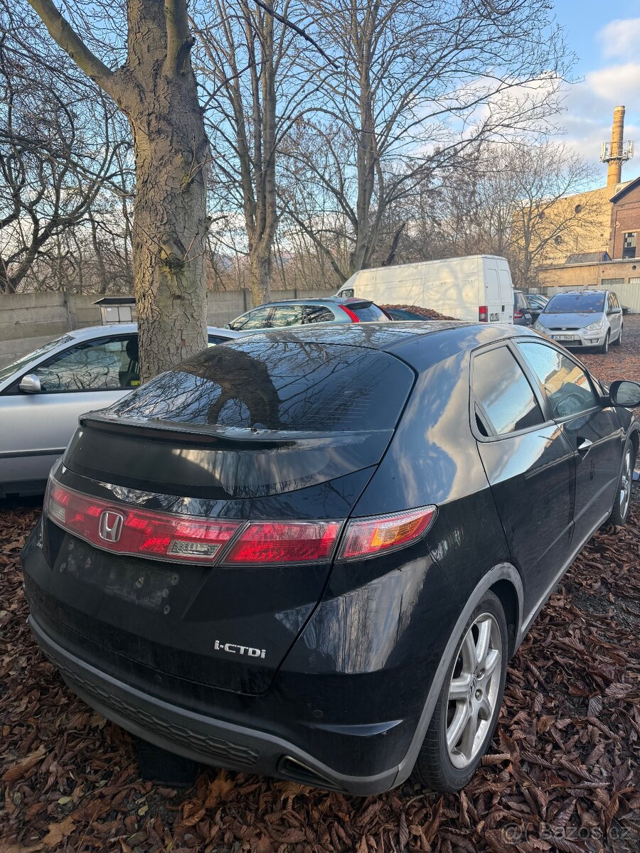 Honda Civic 8g UFO 2.2 icdti
