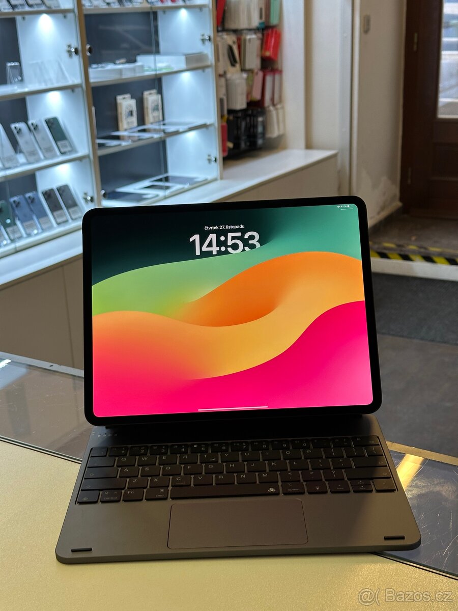iPad Pro 13 (M4) 256GB + klávesnice Space Grey