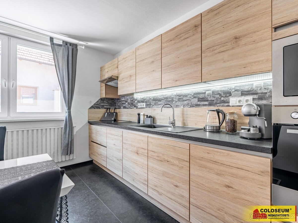 Velké Pavlovice - RD vícegenerační, zahrada, rekonstrukce –