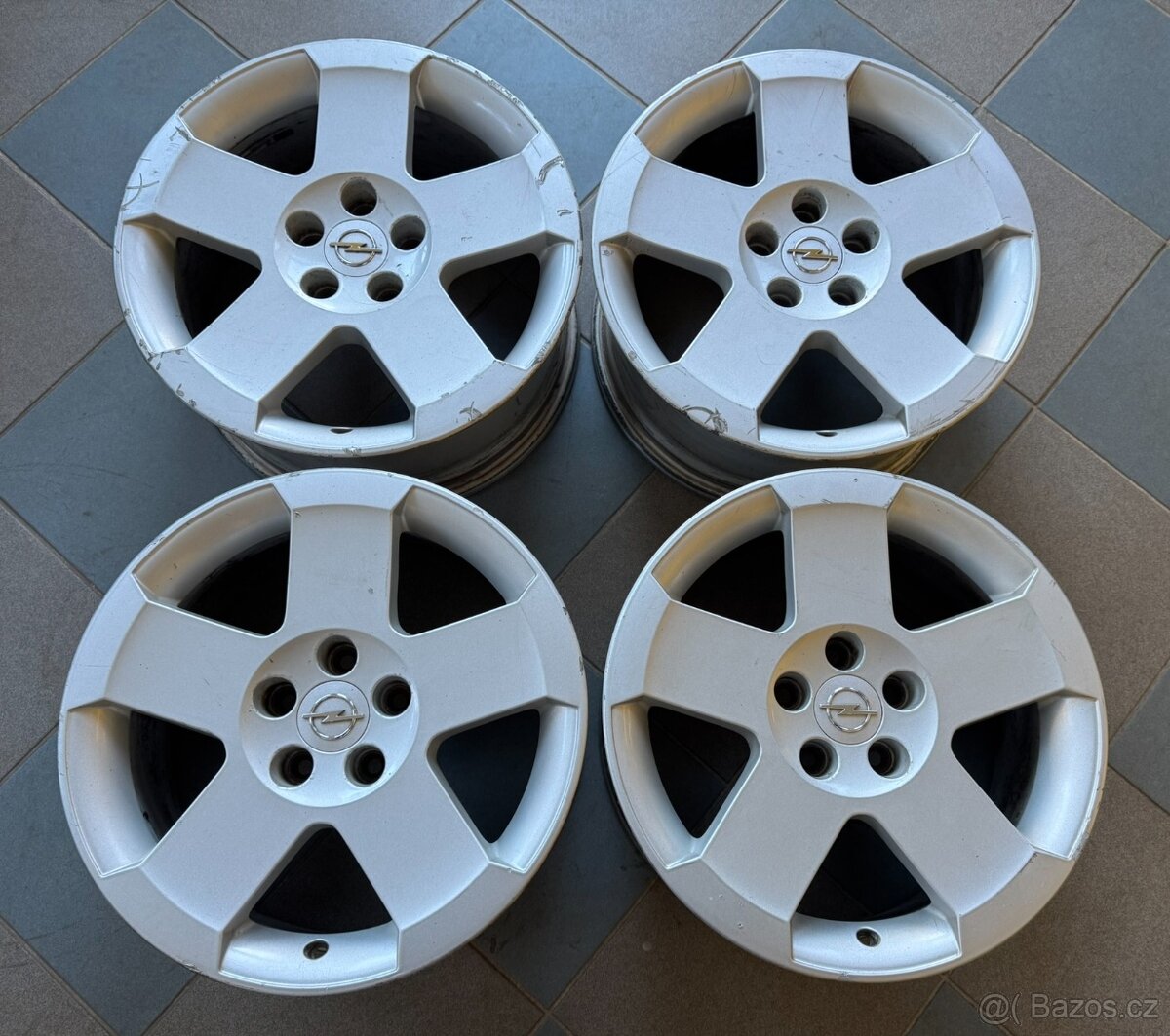 originální alu kola Opel 17", rozteč šroubů 5x110