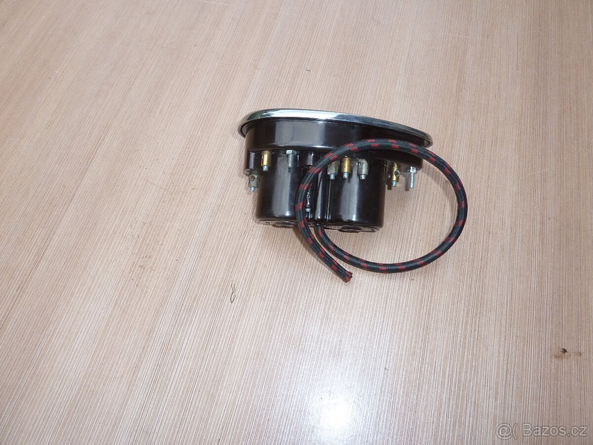 Vysoká spínací skříňka na Jawu