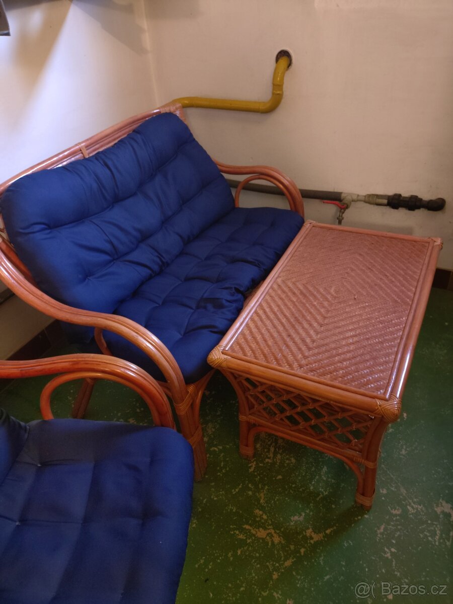 Sedací souprava z ratanu 2+1