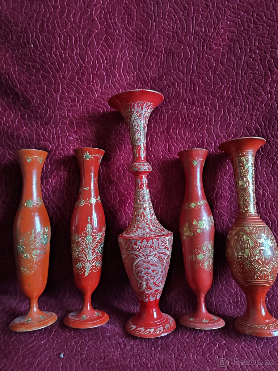 Stará mosaz vázy