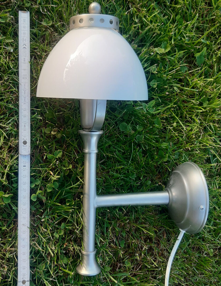 IKEA nástěnná lampička