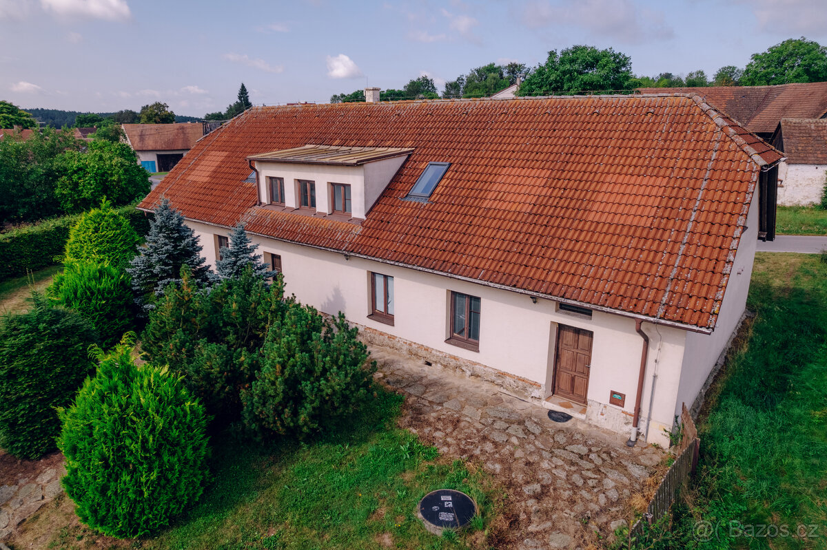 Prodej rodinného domu (penzionu) s velkou zahradou , Stehlov