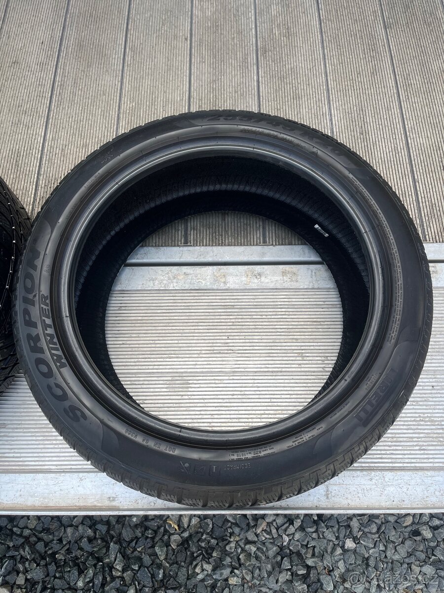 Pirelli scorpion 255/45 a 285/40 r20