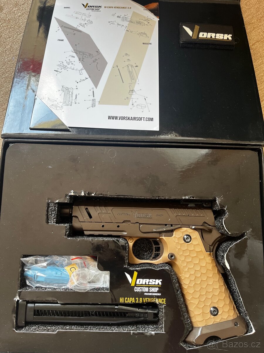 Airsoftova pistole hi capa 3.8 na green gas