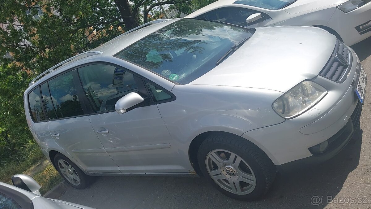 VW Touran 7 mist