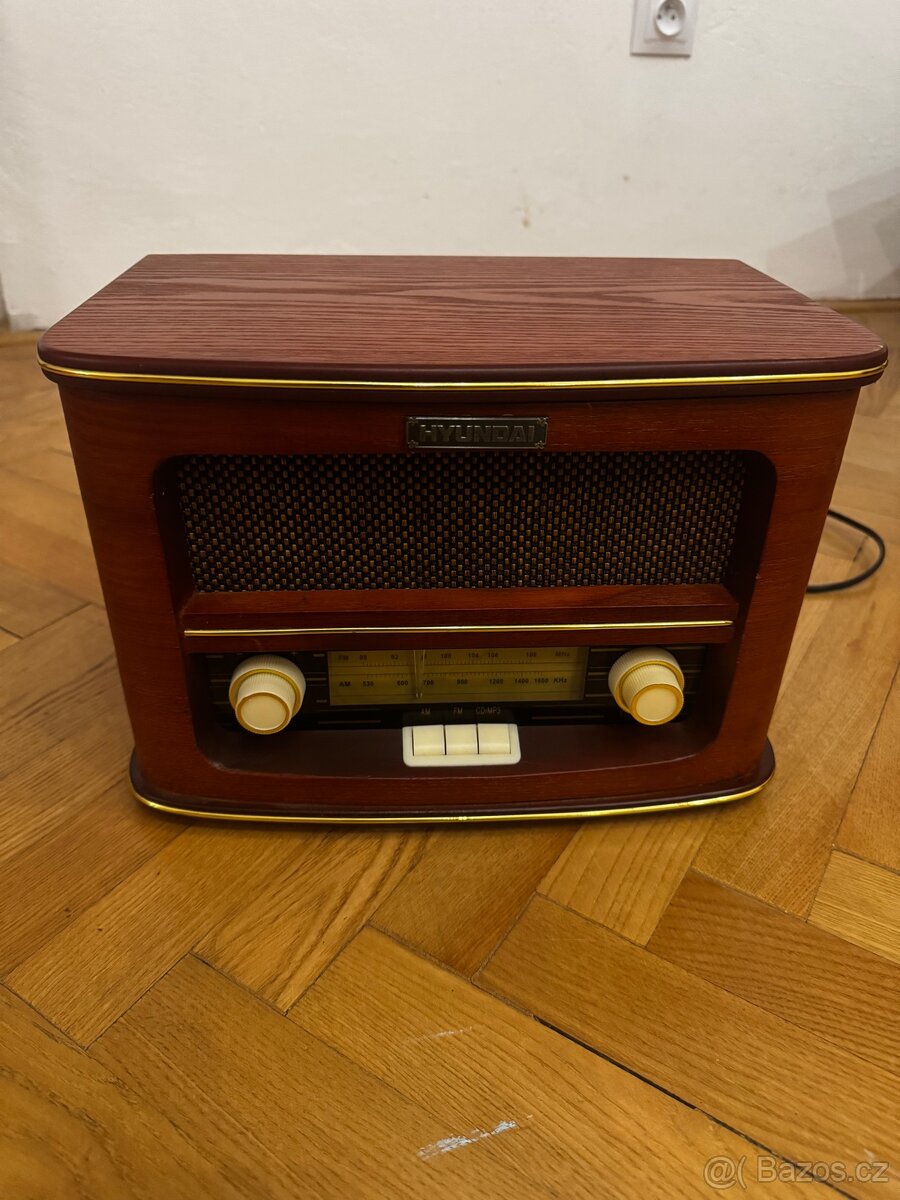 Rádio Hyundai RC606