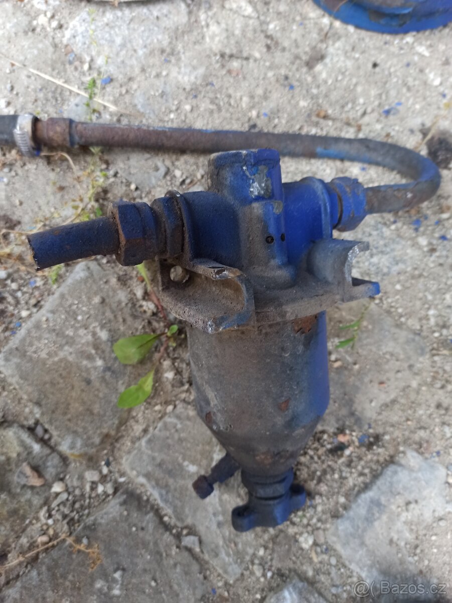 V3S plnič pneu