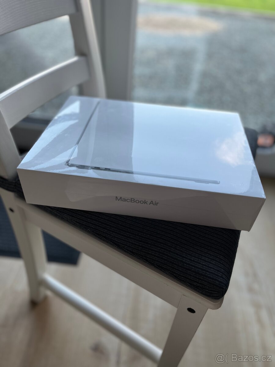 Nový Macbook Air M2 (2022), 8GB RAM, 256 GB