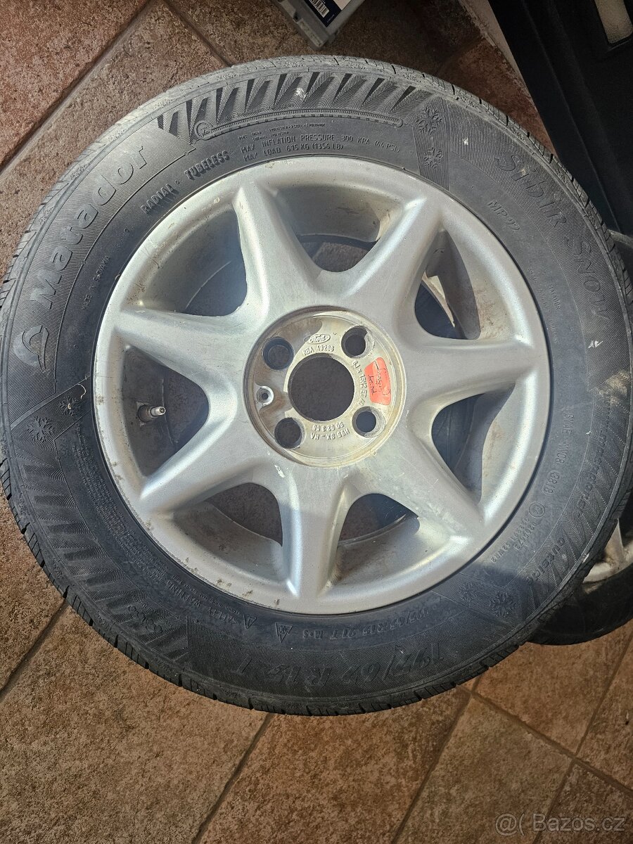 Alu kola Ford