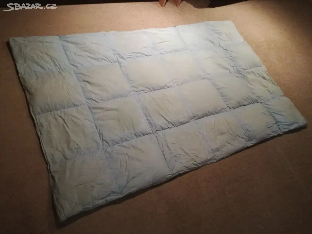 Deka péřová prošívaná 200 x 125 cm