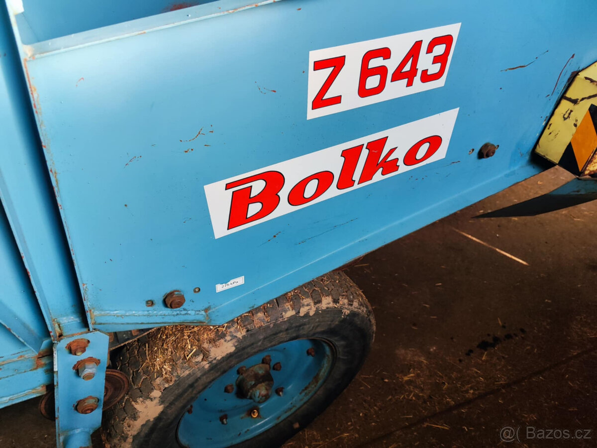 bramborový kombajn bolko-pěkny zachovalý stav