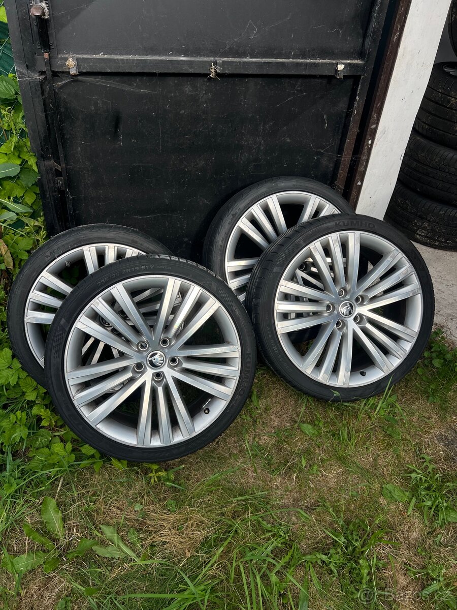 Alu Škoda TRINITY R19 5x112