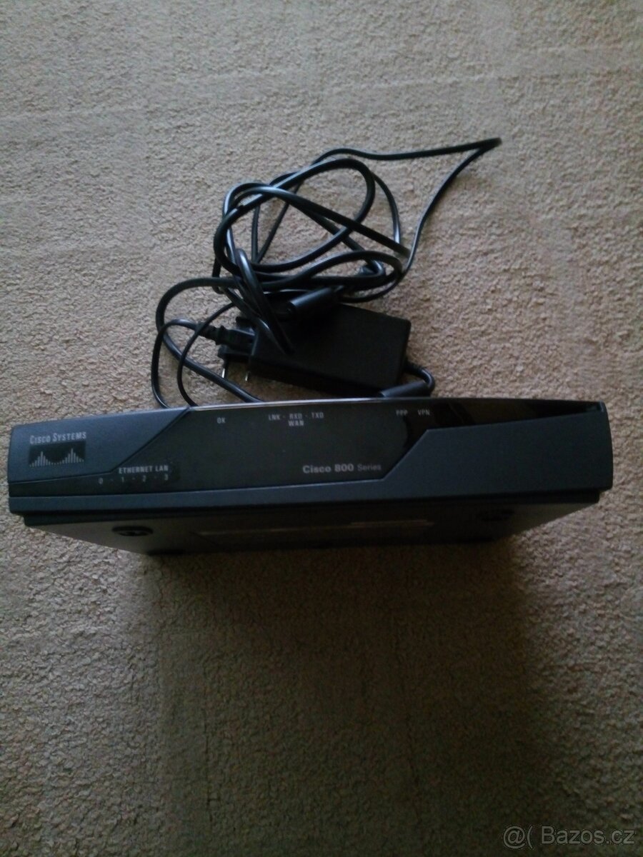 Router Cisco 871-K9