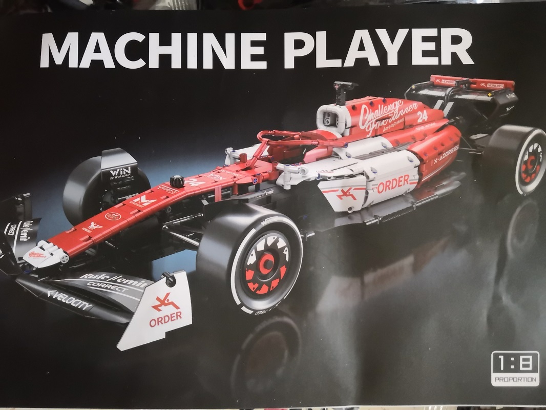 Stavebnice F1- Velká červená, kompatibilní s LEGO