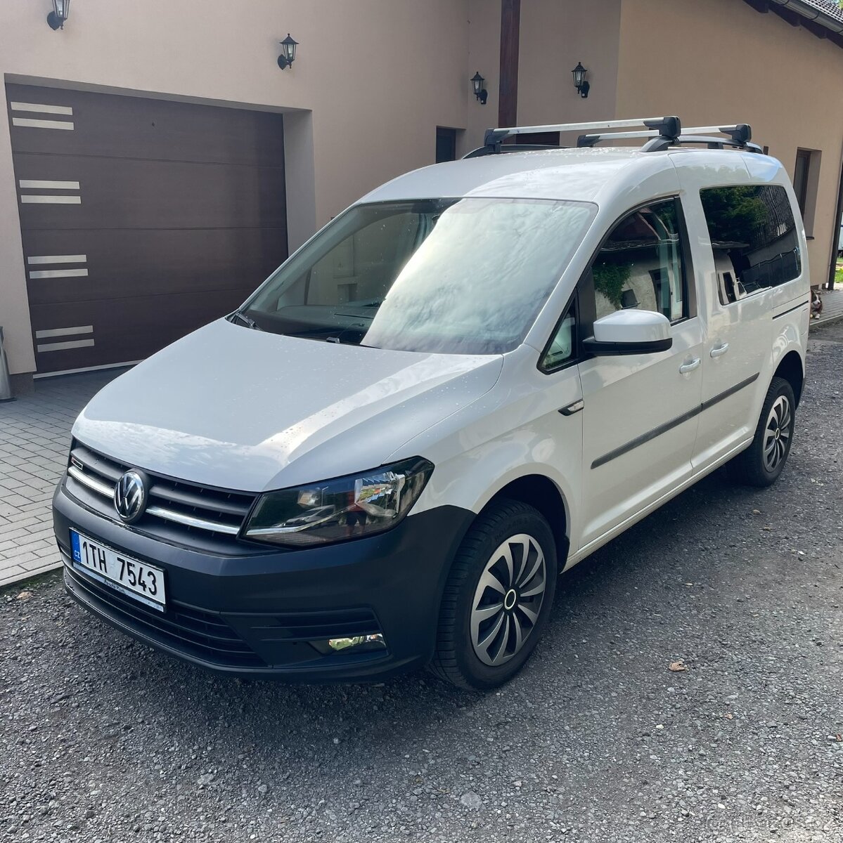 Vw Caddy 5 míst. 4x4. 2.0 TDI. Rv 2017. 100 TIS. KM.
