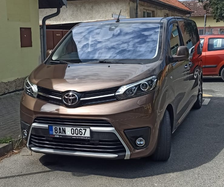 Toyota Proace Verso Family 2.0 D , Manuál, 8míst, LED