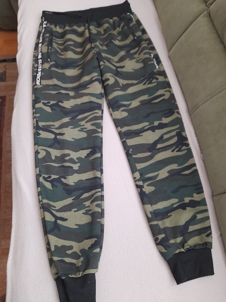 Tepláky maskovací vel .S