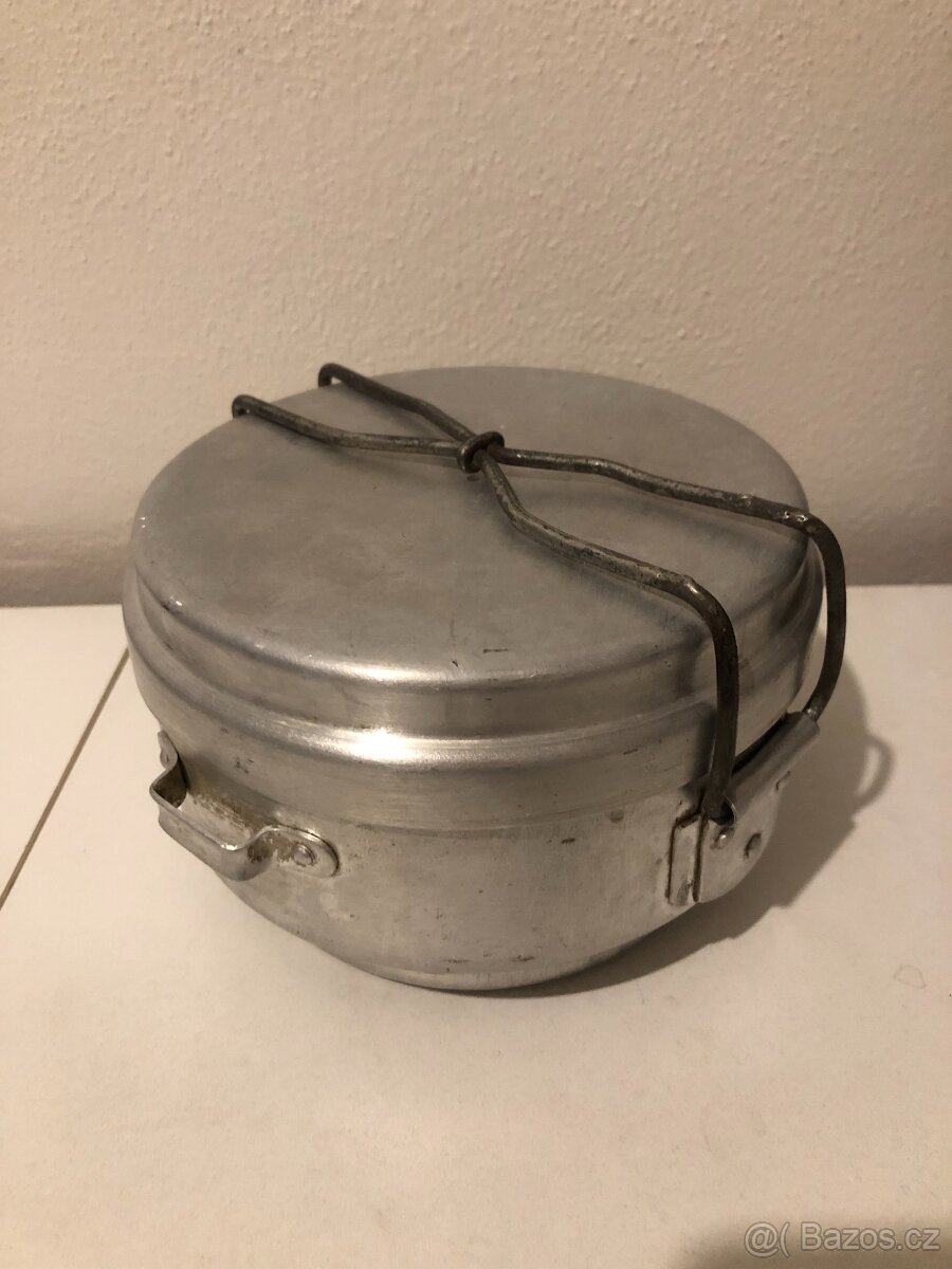 Starý tábornický  ešus