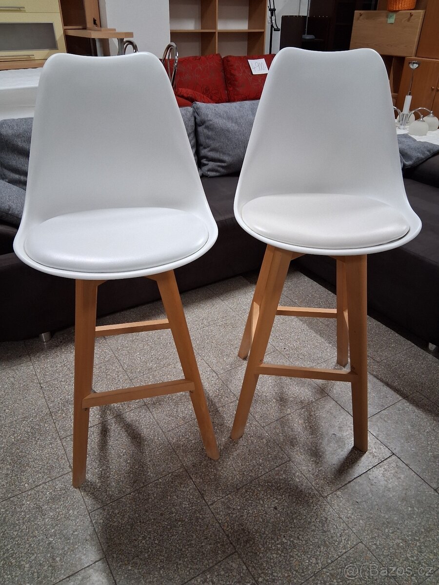 2 barové bílé židle