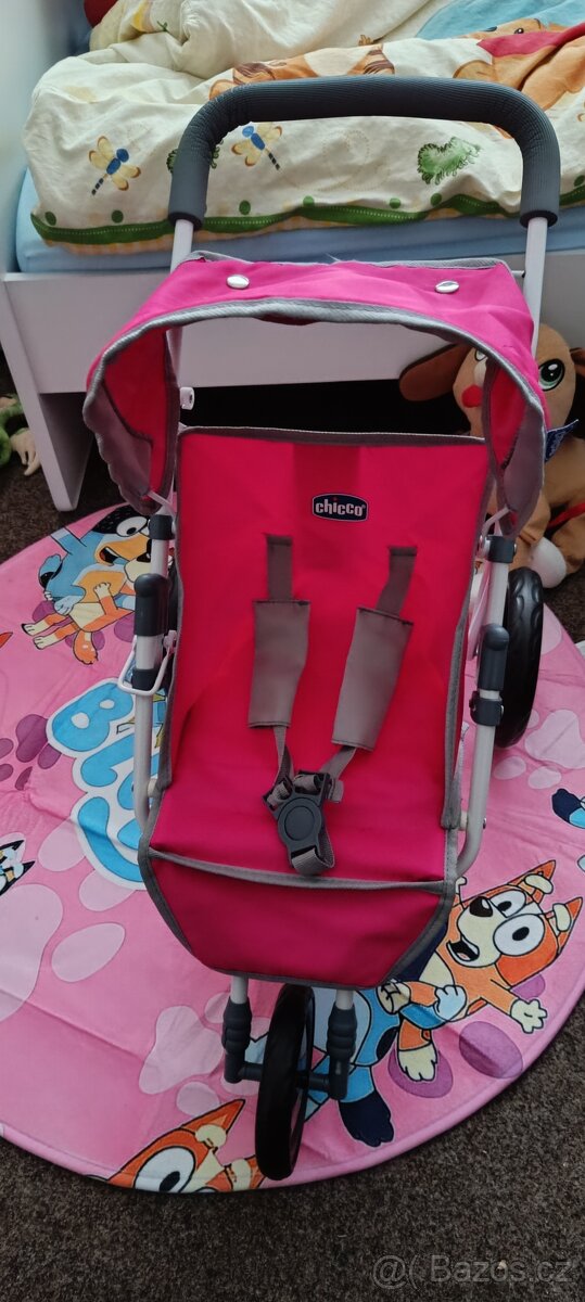 Kočárek pro panenky Chicco