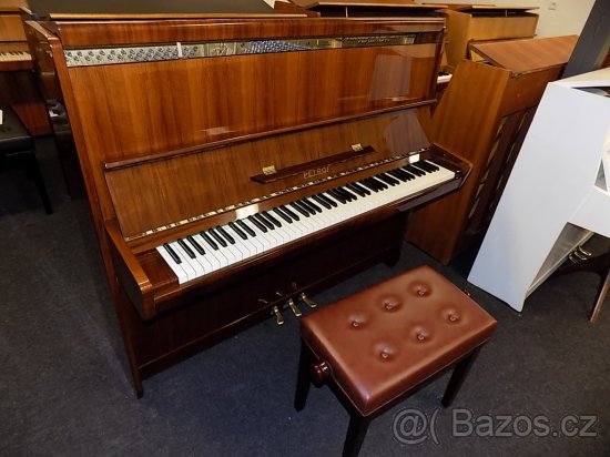 Celopancéřové piano, pianino, klavír Petrof 125 Opera