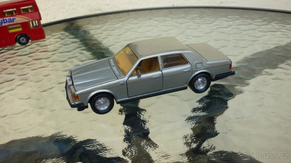 MATCHBOX SUPER KINGS ROLLS - ROYCE SILVER SPIRIT 1988