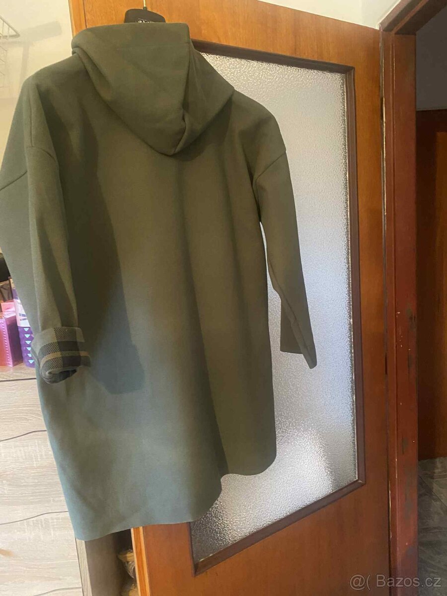 Italský flaušový kabátek vel 50 a více nový