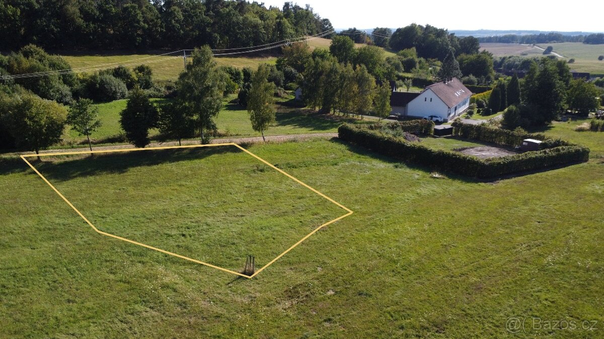 Stavební pozemek 1 020 m² v Týnicích