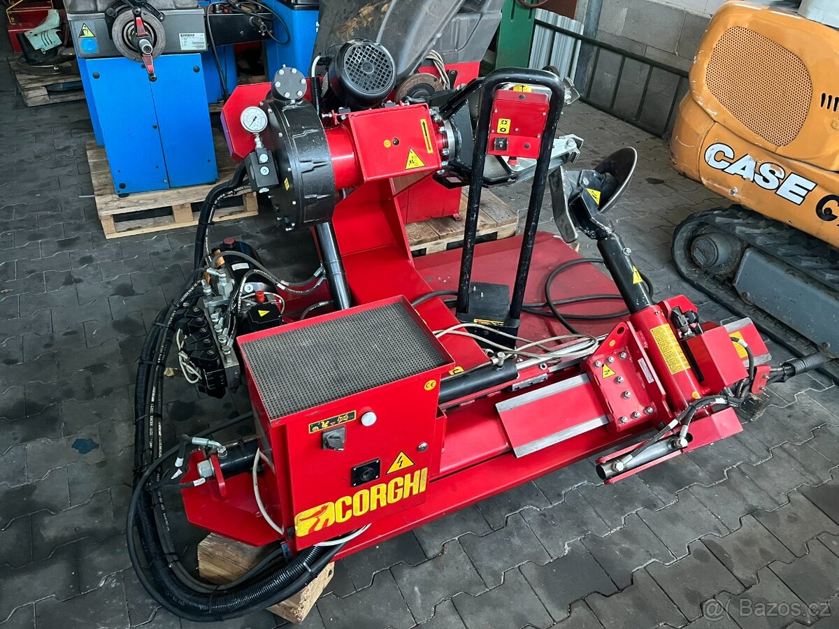 Nákladní zouvačka Corghi HD 800A