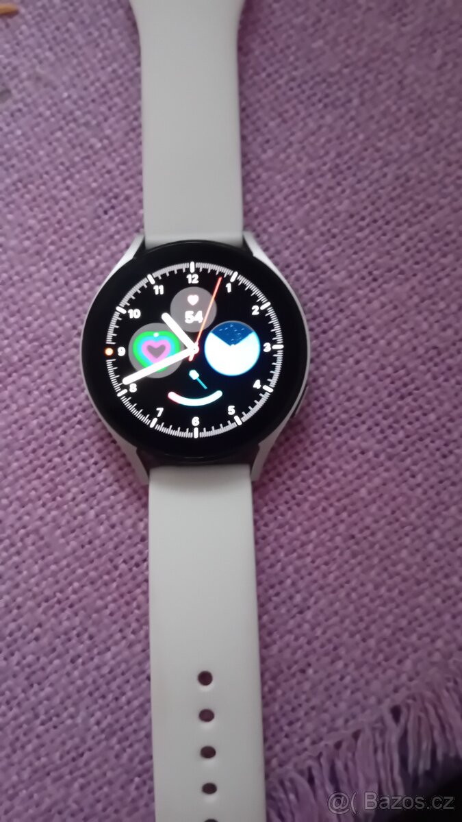 Samsung galaxy watch 4 střbrné 44mm