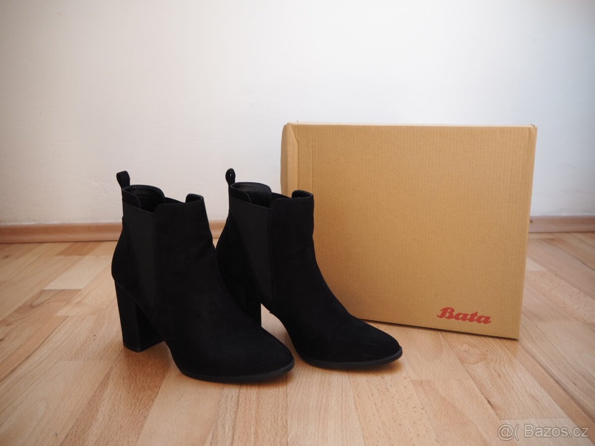 Dámské kotníkové boty značky Baťa, vel. 38,5