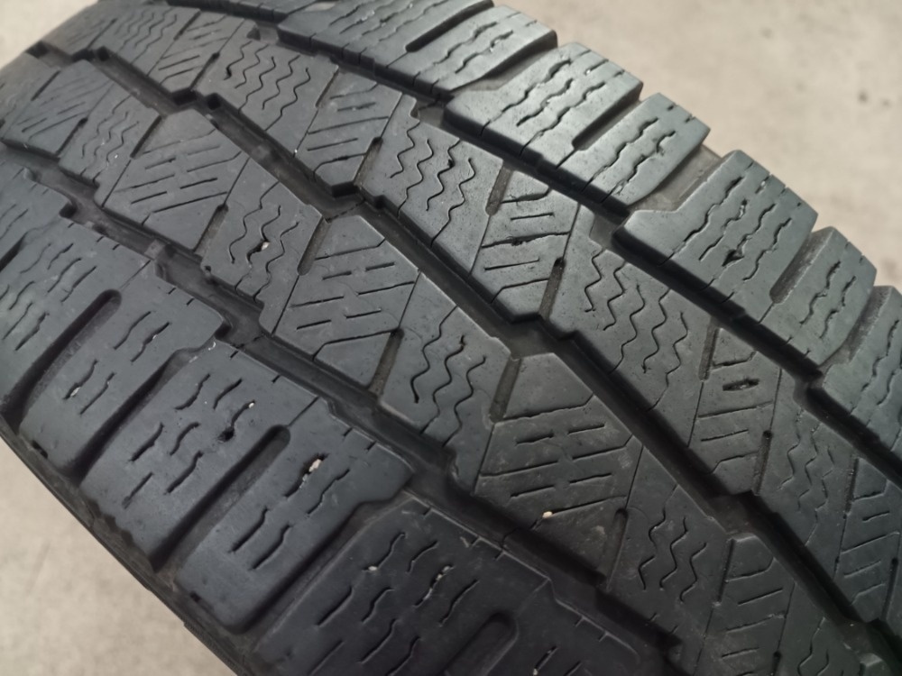 205/65 R16C MICHELIN (2421)