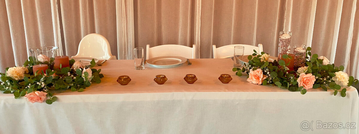 Svatební výzdoba - stoly pro hosty i novomanžele